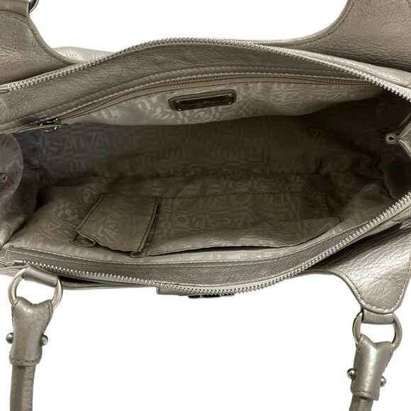 Salvatore Ferragamo Gancini Silver Leather Shoulder Bag 195-073025 - Picture 7 of 8